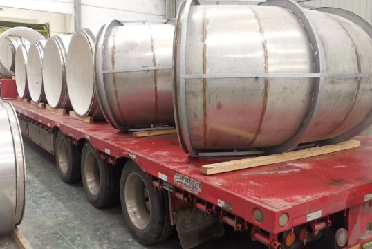 鋰電池行業(yè)用不銹鋼陶瓷耐磨管道的優(yōu)勢(shì)在哪里？