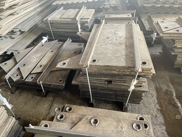 下料溜槽鏡面耐磨襯板